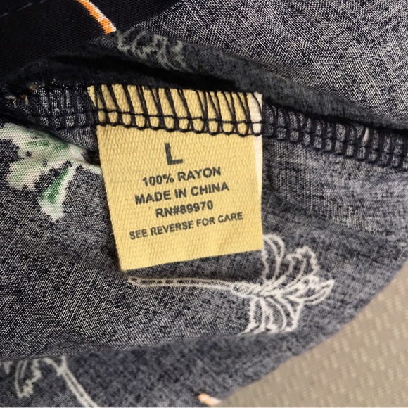 Love Notes Women’s Navy Blue Palm Tree Print Button-Front Top Cropped Size Large - Picture 6 of 10